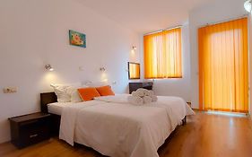 Sunny Holiday Apartments